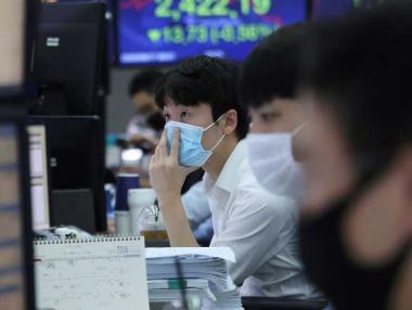 Решеието на Фед за лихвите помогна на Dow да напредне