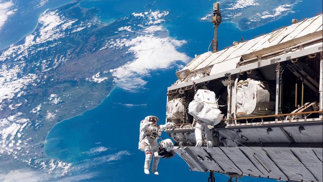 НАСА и Estée Lauder ще заснемат реклама от Космоса 