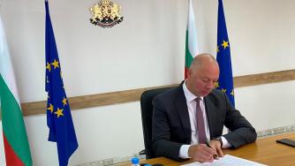 Желязков се похвали с ръст на товарния жп превоз въпреки кризата