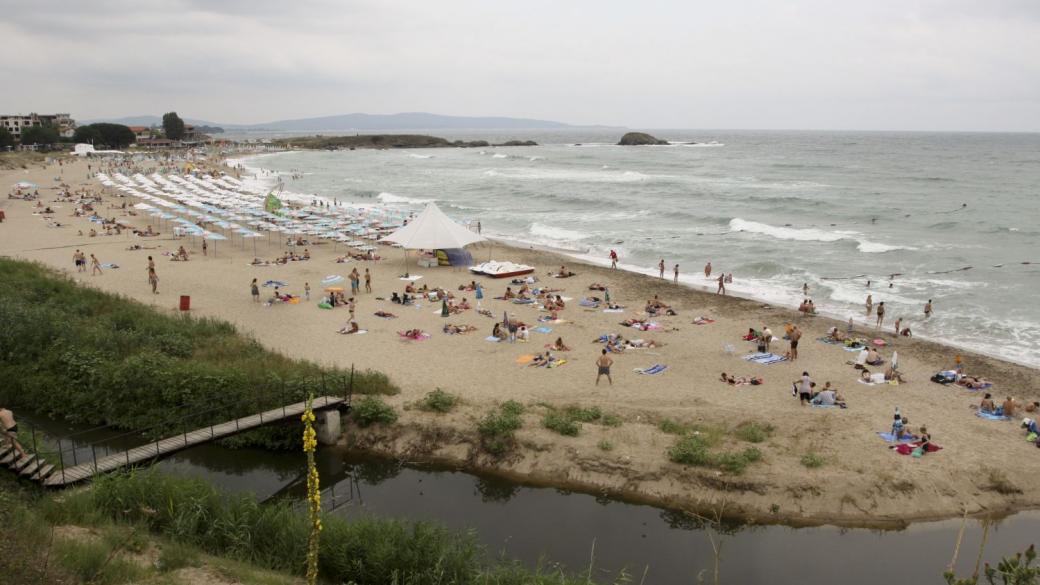 Българският туристически сектор очаква 80% загуби през летния сезон
