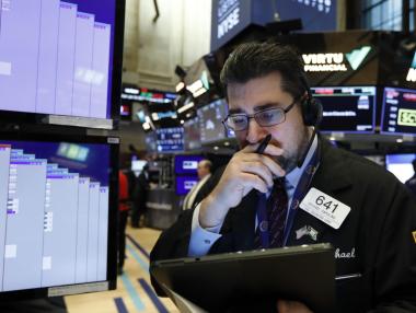 Технологичните акции се сринаха