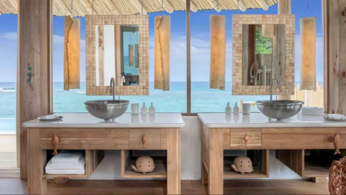 Галерия :: Снимка 5 :: Най-голямата „водна вила“ отвори врати на Малдивите (снимки)}