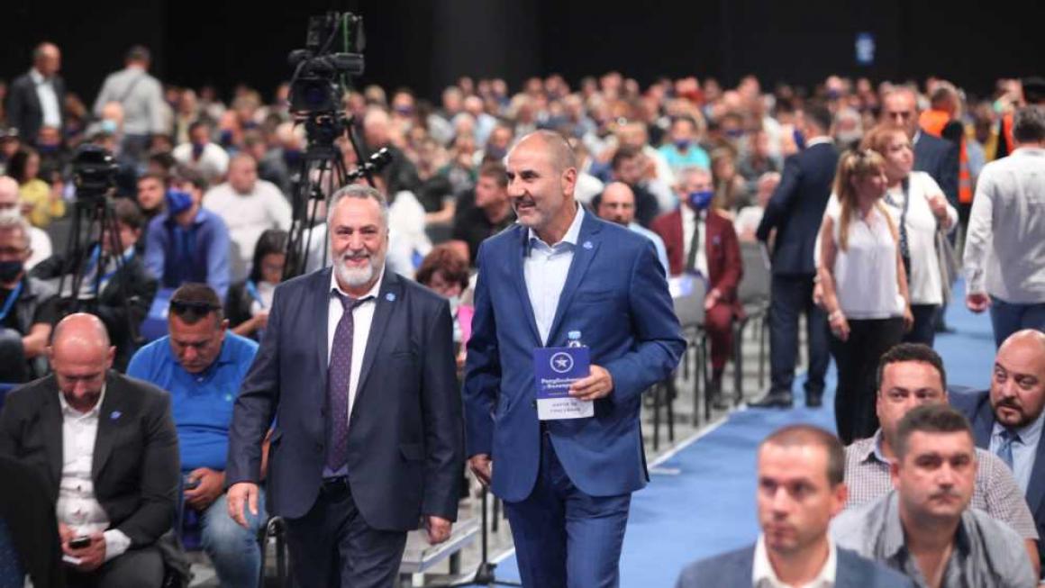 Галерия :: Снимка 2 :: Цветанов се закани да не управлява „от джипка“ при учредяването на новата си партия (снимки)}