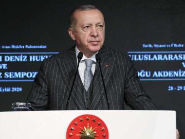 Турската лира с ново дъно заради конфликта в Кавказ