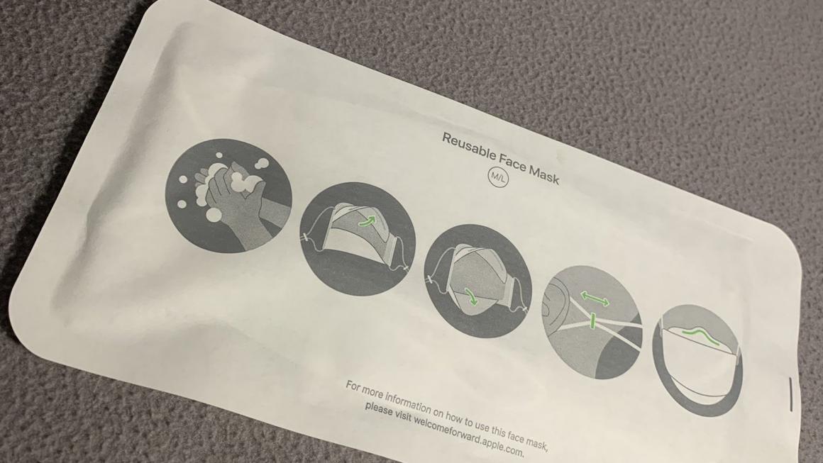 Галерия :: Снимка 2 :: Apple направи и маска за лице}