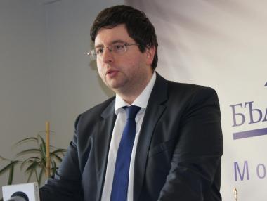 Министерството на финансите жертва прозрачността, за да харчи повече