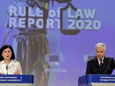 Съвсем внимателно ЕК каза, че България има проблем с медиите и корупцията