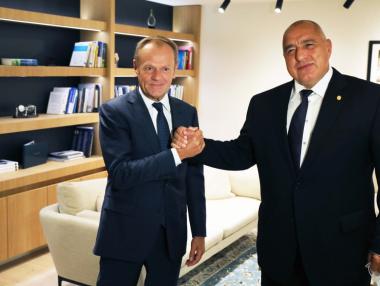 Доналд Туск подкрепил Борисов срещу искащите оставка