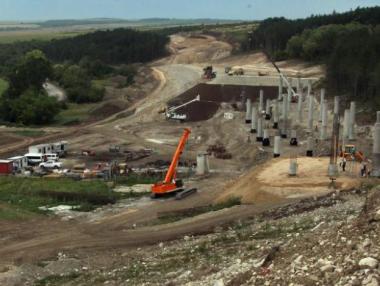 АПИ търси проектант за надлез над част от пътя Мездра – Ботевград