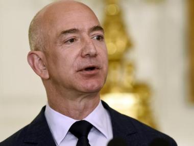 Евродепутати пратиха писмо до Безос с въпрос дали Amazon ги следи