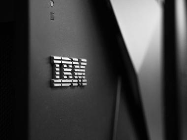 109-годишната IBM се разделя на две