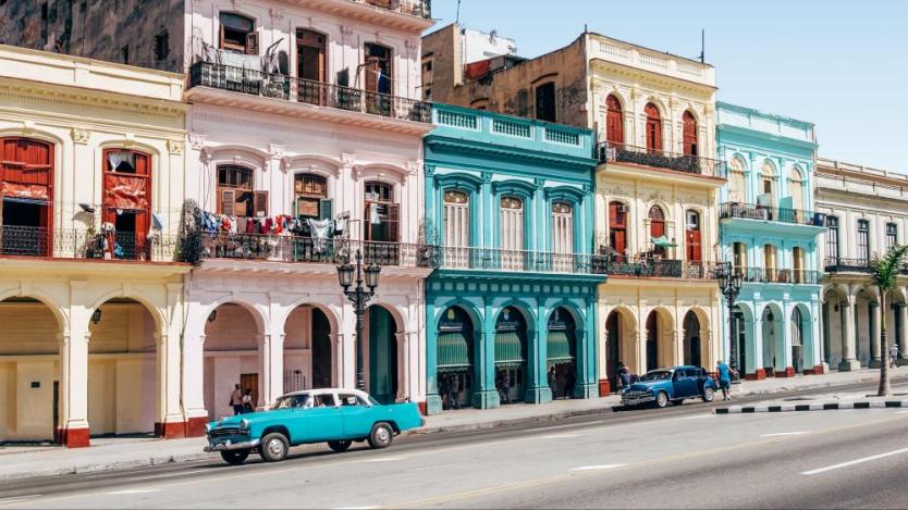 Куба отваря границите си за туристи след половин година блокада