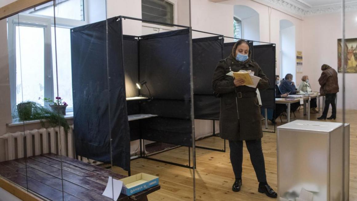 Галерия :: Снимка 2 :: Литва провежда парламентарни избори}