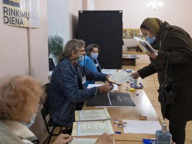 Литва провежда парламентарни избори
