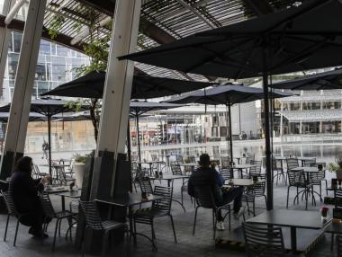 Чехия и Нидерландия затвориха барове и заведения