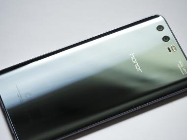 Huawei търси купувач на смартфон бранда Honor