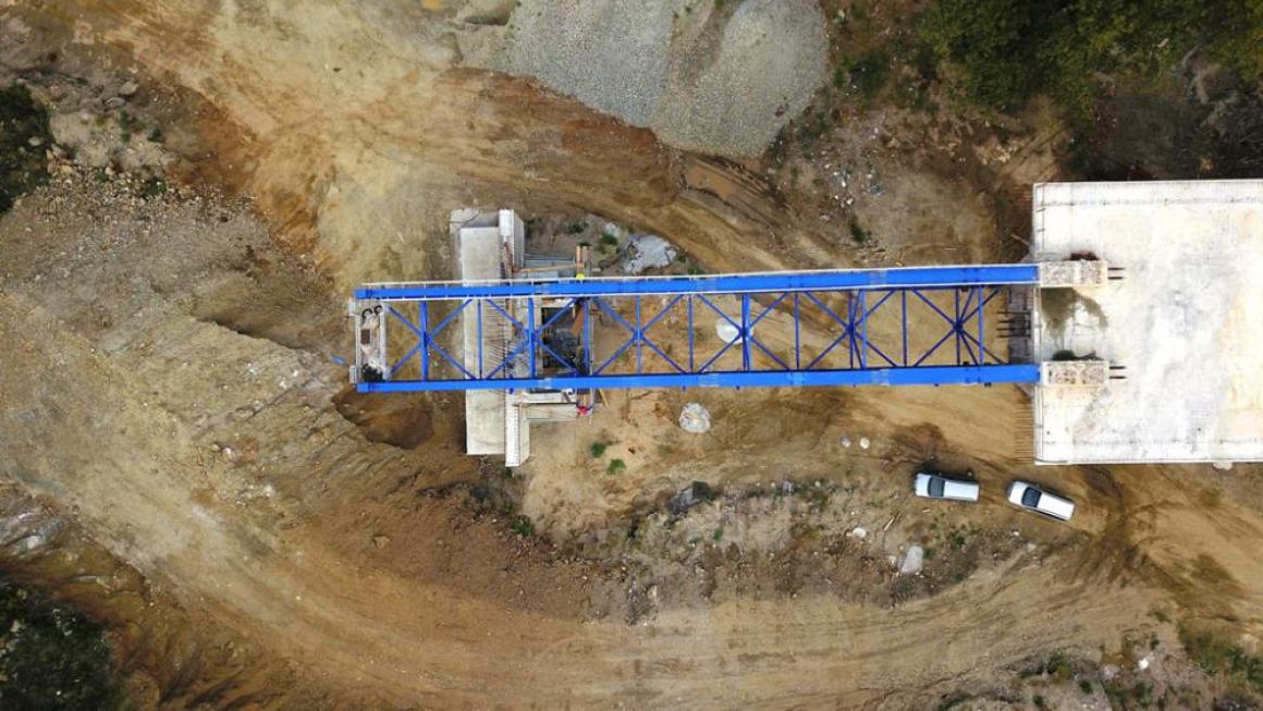 Галерия :: Снимка 2 :: Първата половина от виадукта при тунел „Железница“ е почти готова}
