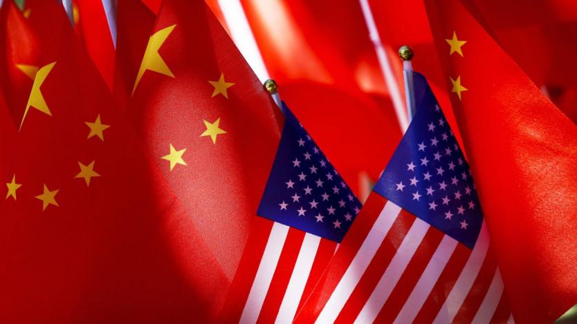 Китай ограничи със закон износа на технологии за САЩ