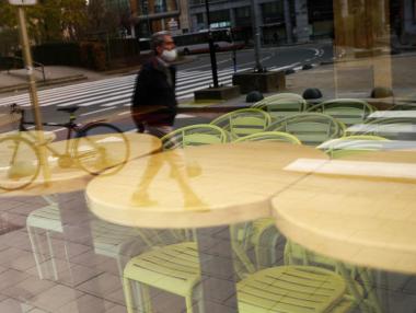 Белгия затваря баровете и ресторантите за месец