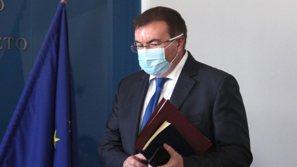 Здравният министър пак съветва да не се пътува до Благоевград