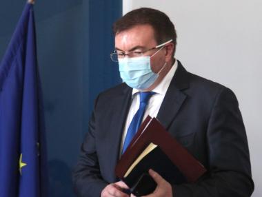 Здравният министър пак съветва да не се пътува до Благоевград