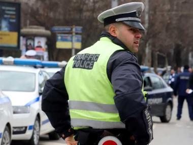 Правителството предложи само 10% увеличение на заплатите на полицаите