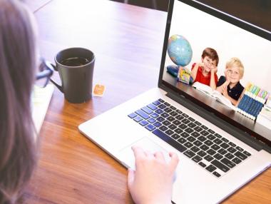 Норматив ще определя броя на учениците в дистанционно обучение