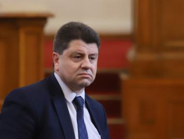 Срокът за подновяване на личните документи отново се удължава
