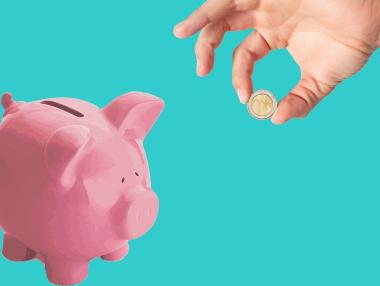 В пандемията хората и бизнесът трупат ударно пари в банките