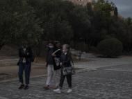 От утре в Атина и Солун също ще има вечерен час