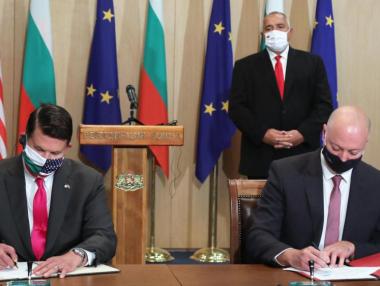 България и САЩ подписаха декларация за разбирателство в областта на 5G мрежите