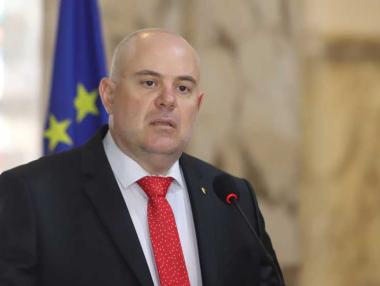 Главният прокурор е под карантина