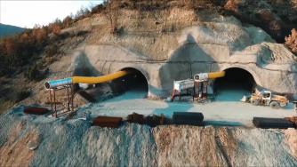 Видео разходка в тунел „Железница“