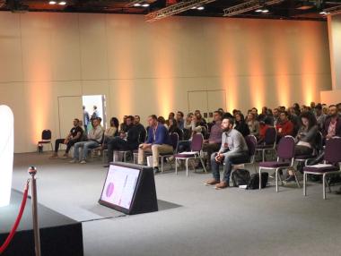 Бизнесът настоява заповедта за конгресните мероприятия да бъде променена веднага