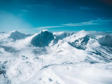 Френските ски курорти остават затворени заради националната карантина