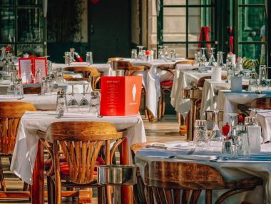 Фандъкова забрани на ресторантите да работят след 23:30 ч