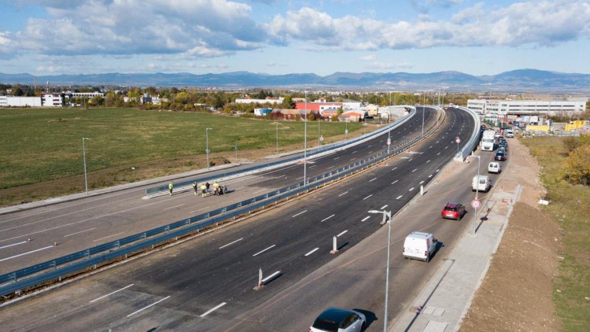 Галерия :: Снимка 4 :: АПИ пуска движението по 2.5 км от Южната дъга на София}