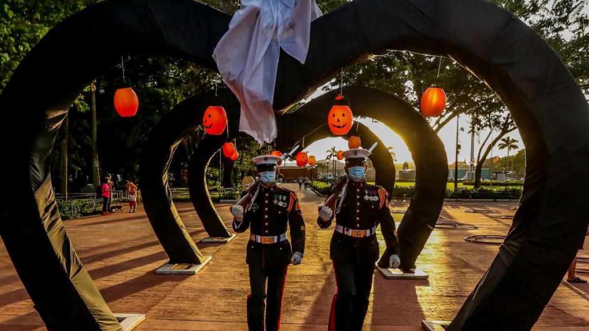 Галерия :: Снимка 4 :: Празненства за Хелоуин в условията на пандемия}