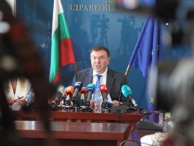 Ангелов обвини болниците за хаоса в управлението си