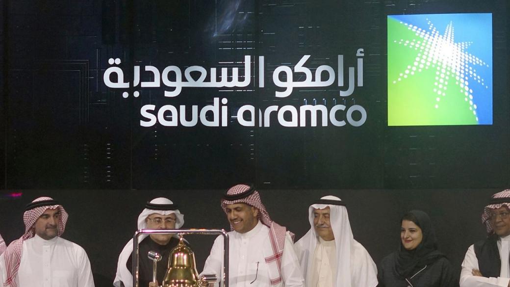 Печалбата на Saudi Aramco се стопи с 44%