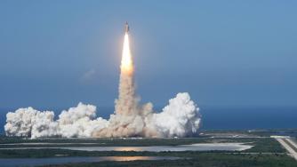 Северна Корея изгражда подводница за изстрелване на балистични ракети