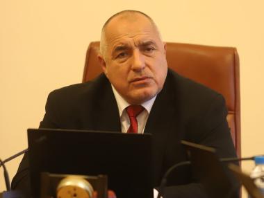 Още 610 млн. лв. отиват за заплати, бонуси и детски надбавки