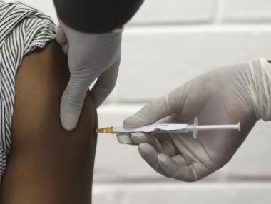 AstraZeneca чака финални резултати за COVID-ваксината до края на 2020 г.