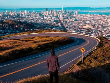 Силициевата долина стиска палци за Байдън въпреки успехите си при Тръмп