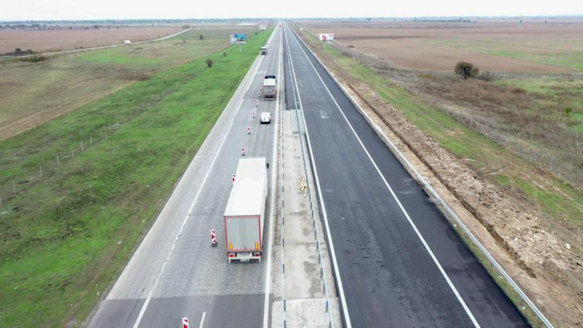 Галерия :: Снимка 1 :: Завърши ремонтът на първите 12 км от проблемния участък на „Тракия“}