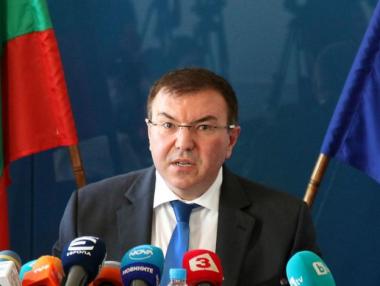 Ангелов: Антигенните тестове във фургоните ще са безплатни