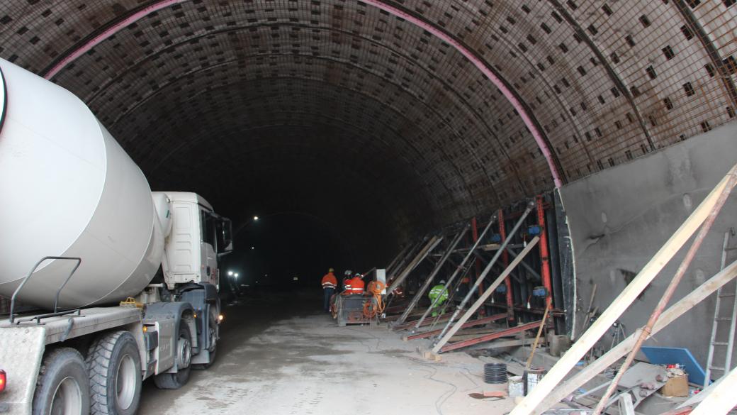 Тунел „Витиня“ ще е готов след Нова година