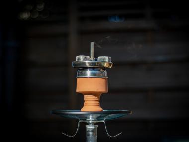 Депутатите окончателно забраниха наргилетата за деца