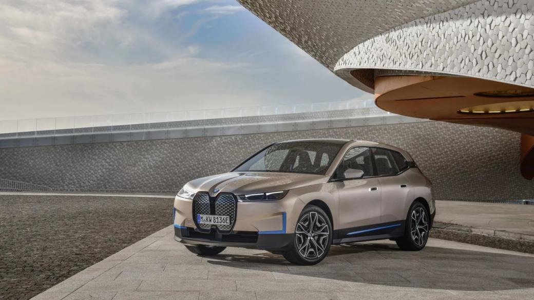 BMW представи първия си електрически SUV
