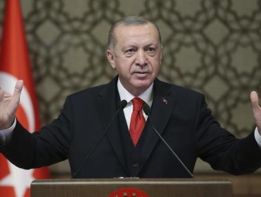 Ердоган обеща да спаси турската лира